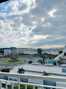 Shell Residences Facing MOA near NAIA - Aiza V