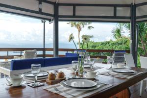 Seaview Private Villas