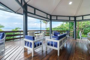 Seaview Private Villas