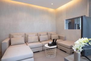 Tropics Kamala 2BR Apartment CTG L702-3, Four Pools, Close beach & Phuket Fantasea