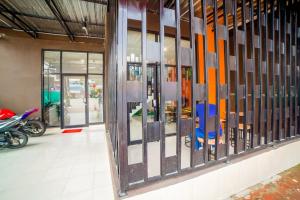 Capital O 90874 Millenium Inn 2