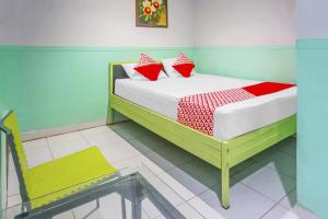 OYO 90856 Wisma Favorite Makassar Near Benteng Rotterdam