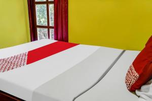 Hotel O Kampung Wisata Ekologi Puspa JagadNearGunung Kelud