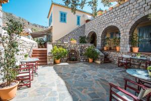 Alkionides Pension Hydra Greece