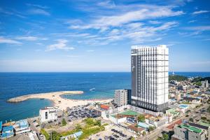 Urbanstay Sokcho Deungdae Beach