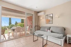 Rez de jardin vue mer les Issambres - 雷以桑布尔