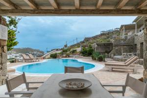 Myconian V Pool Residence