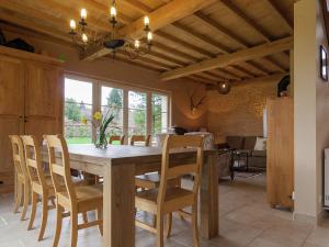 Maisons de vacances Spacious holiday home in Auriac Dez jouls with pool : photos des chambres