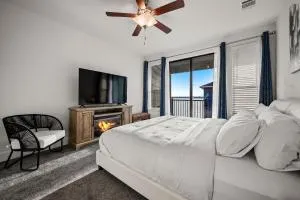 Luxury Lake House Private Office Space - Rowlett