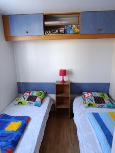 Mobil home 6 place a 900 mètres de la plage
