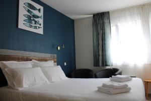 Hotels Hotel Le Rivage vue sur mer - Chatelaillon-plage : Studio Familial