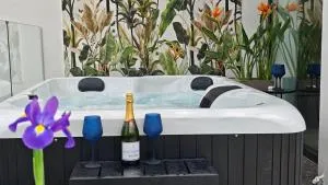 Muse by the beach with Jakuzzi - Mardhátion