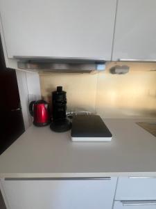 Lovely studio perfect for couples close to beach