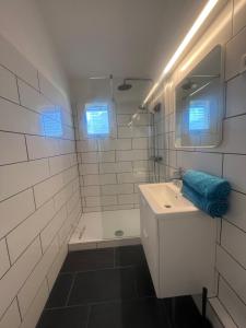 Lovely studio perfect for couples close to beach