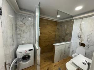 chris apartment with loft 2