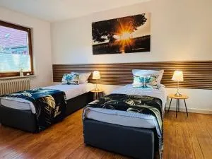 Workers Lodge für 4-14 Pers, Parkplatz, Wlan, Einzelbetten - Zellertal