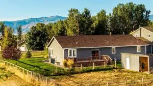 Lovely Luminous Barn with Spectacular Landscape Views in Wyoming - Shell