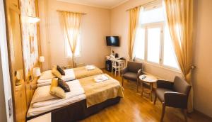 Villa Urhola, Kruunupuisto