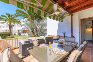 Punta Prima Villa Tini