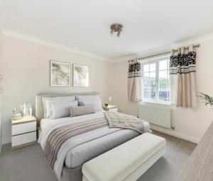 Spacious 2-Bed Family Flat in Wimbledon Near Tube