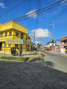 Mel's Place U8 2BR House Batangas Free Parking Free Wifi Netflix Smart TV Fit to 4 Adults or kids - Bauan