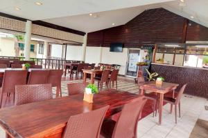 Estaca Bay Gardens Conference Resort powered by Cocotel