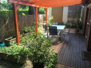 Zsuzsa House apartment