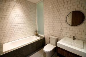 Lam khong nghich Y5 50 SQMPrivate Room Private Kitchen Bathtub