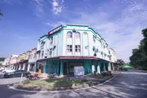 Hotel Night Queen salak Tinggi - سيبانغ