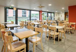 Hotels B&B HOTEL Toulouse Purpan Zenith : photos des chambres