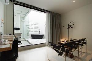 Dear Sunday Hometel Bangkok