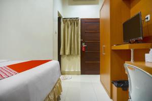 Hotel O near Mall Panakukang formerly Rika Hotel Makassar