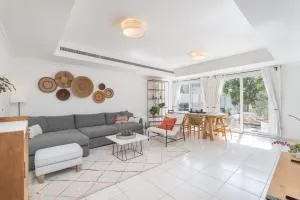 Emirates Living's Fascinating Villa for Everyone - Dubai