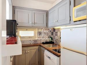 Appartement T2, 4 personnes terrasse vue mer résidence avec piscine à Pramousquier - LE LAVANDOU