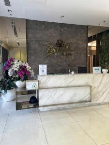 DUPLEX Apartment Botanica Premier - Nearby Airport Free Pool Gym