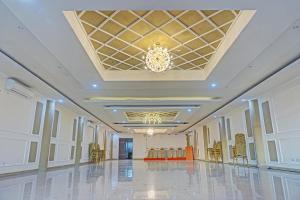 Collection O 91414 Hotel Marina Beach