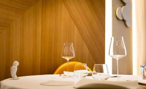 Hotels Hostellerie Du Chapeau Rouge : photos des chambres