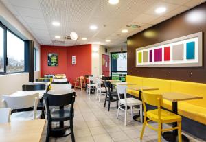Hotels B&B HOTEL Lille Tourcoing Centre : photos des chambres