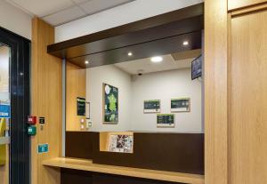 Hotels B&B HOTEL Lille Tourcoing Centre : photos des chambres