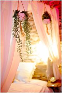 Duplex Safari jusquà 4 personnes, Spa XXL, day use, 5 min centre ville, cinéma, cascade et lit sous les arbres