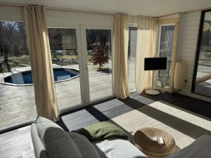 Cabin in the forest with Spa and Sauna