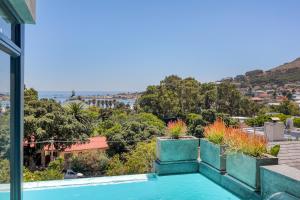 Vista Del Mare Camps Bay - 3 Min walk to beach, Pool, View
