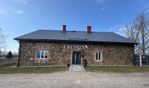 Viesu māja Vālodzes