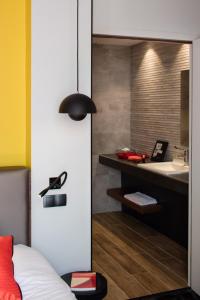 Hotels Hostellerie Du Chapeau Rouge : photos des chambres