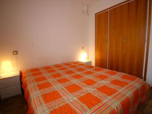 RHODAS II 2-2 - Apartamento muy luminoso y acogedor situado a 2ª línea del mar en San Carles - ES-228-200