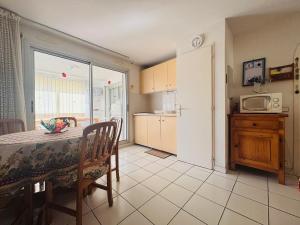Argelès : Appartement T2 avec loggia, piscine et parking privé - FR-1-309-499