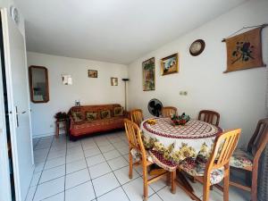 Argelès : Appartement T2 avec loggia, piscine et parking privé - FR-1-309-499