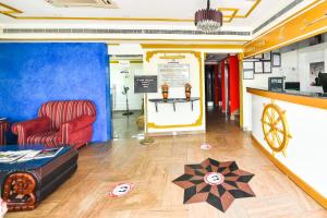 OYO 137 Marina Hotel