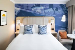 Standard Room room in Holiday Inn Southampton an IHG Hotel
