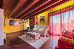 Art Gallery Living & Working